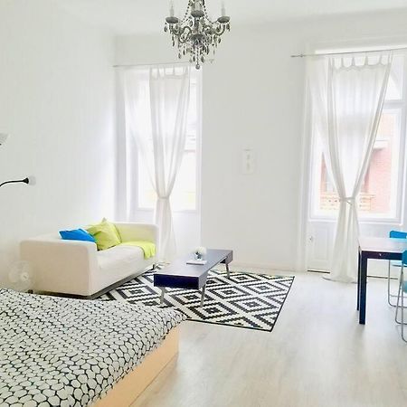 Bright And Cozy - City Center Apt Boedapest Buitenkant foto